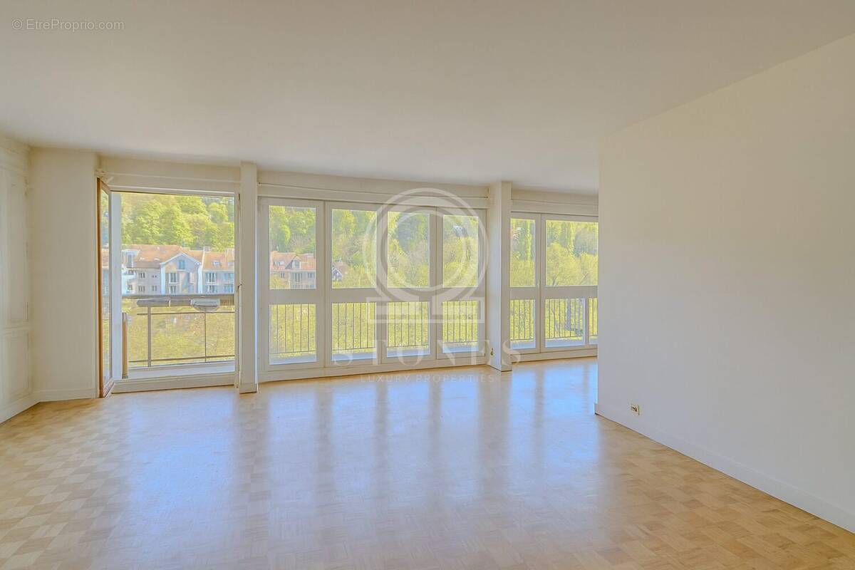 Appartement à BOUGIVAL