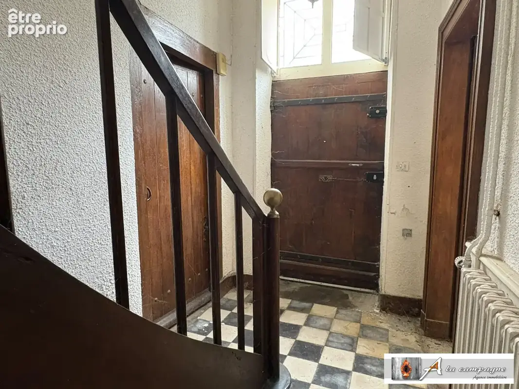 Maison 7 pièces 224 m² à vendre à Chambon-Sur-Voueize (23170) - photo 2