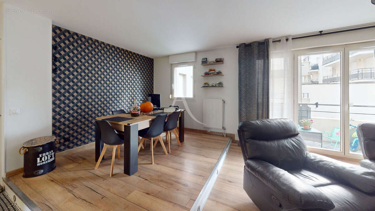 Appartement à CHILLY-MAZARIN