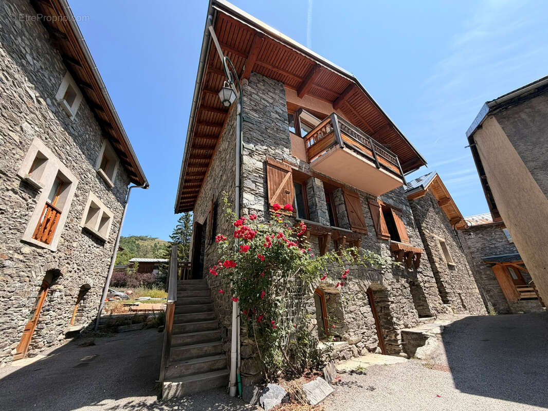 Ensemble Immobilier - Hameau de Saint Marcel - photo 9
