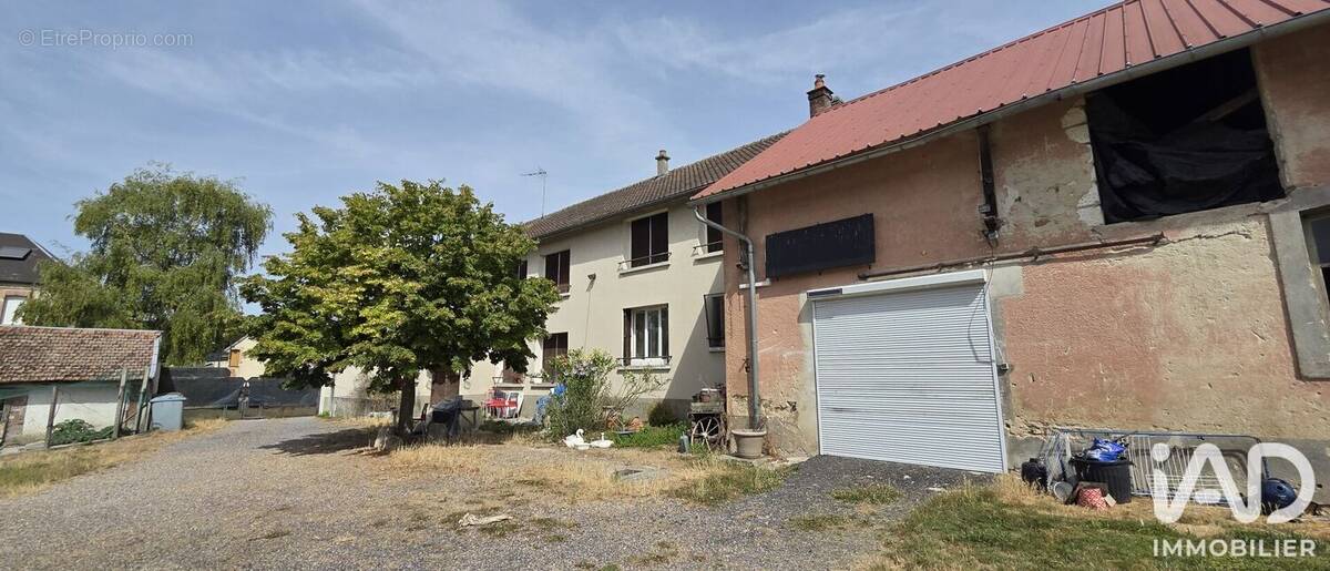 Photo 1 - Maison à GRANGES-SUR-AUBE