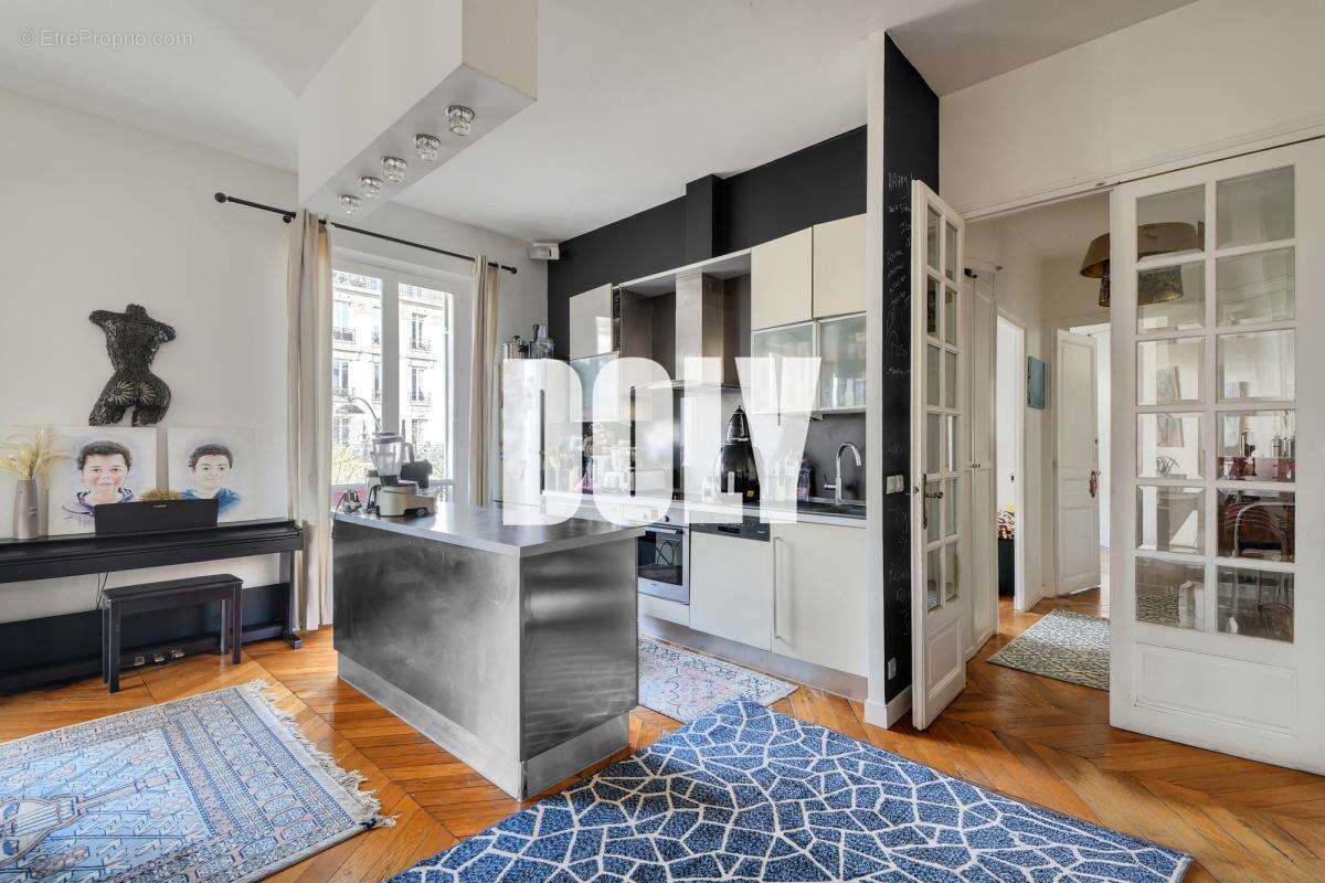 Appartement à NEUILLY-SUR-SEINE