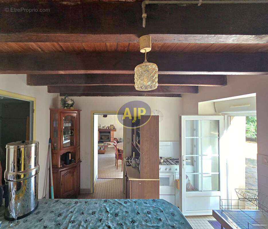 Ensemble GUEMENE-PENFAO Maison, dépendances sur  1 Hectare 4 de terrain - photo 6