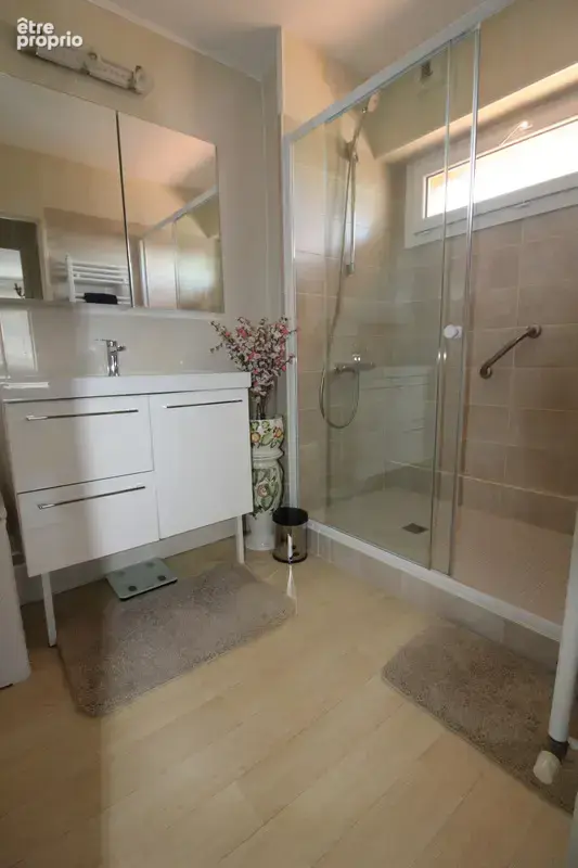 Appartement avec ASCENCEUR à vendre avec 3 CHAMBRES et 5 pièces LA ROCHE SUR YON (85) - photo 35