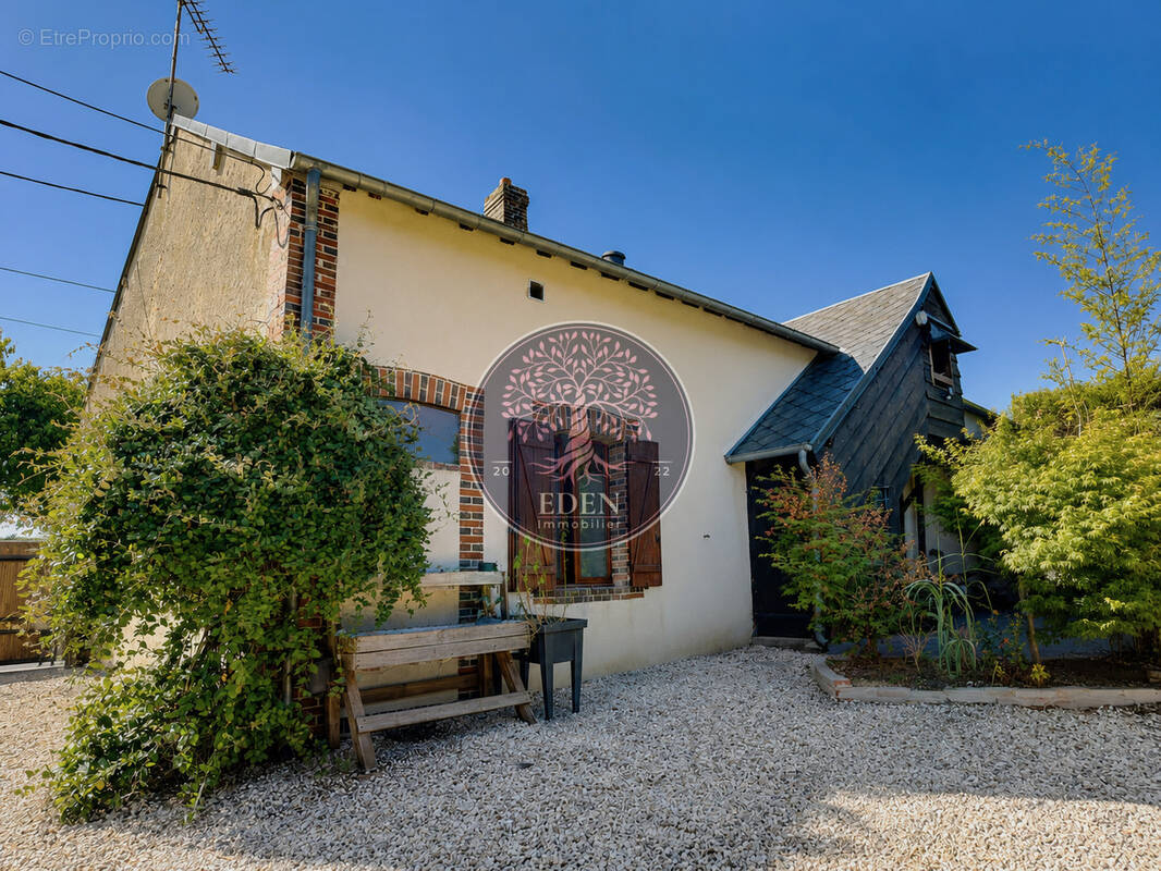 Maison à BREZOLLES