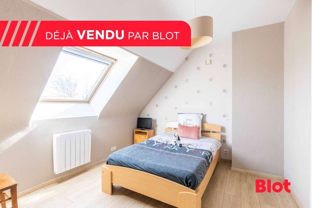 Maison 113 m² à Montreuil-Le-Gast  - photo 7