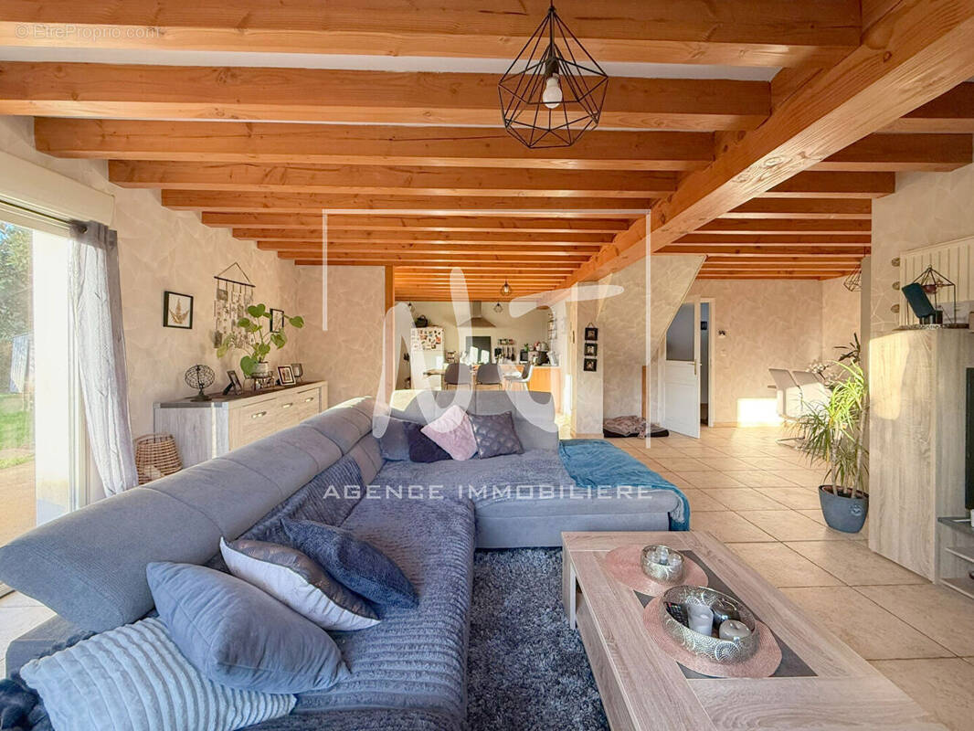 Maison à SAINT-MATHURIN-SUR-LOIRE