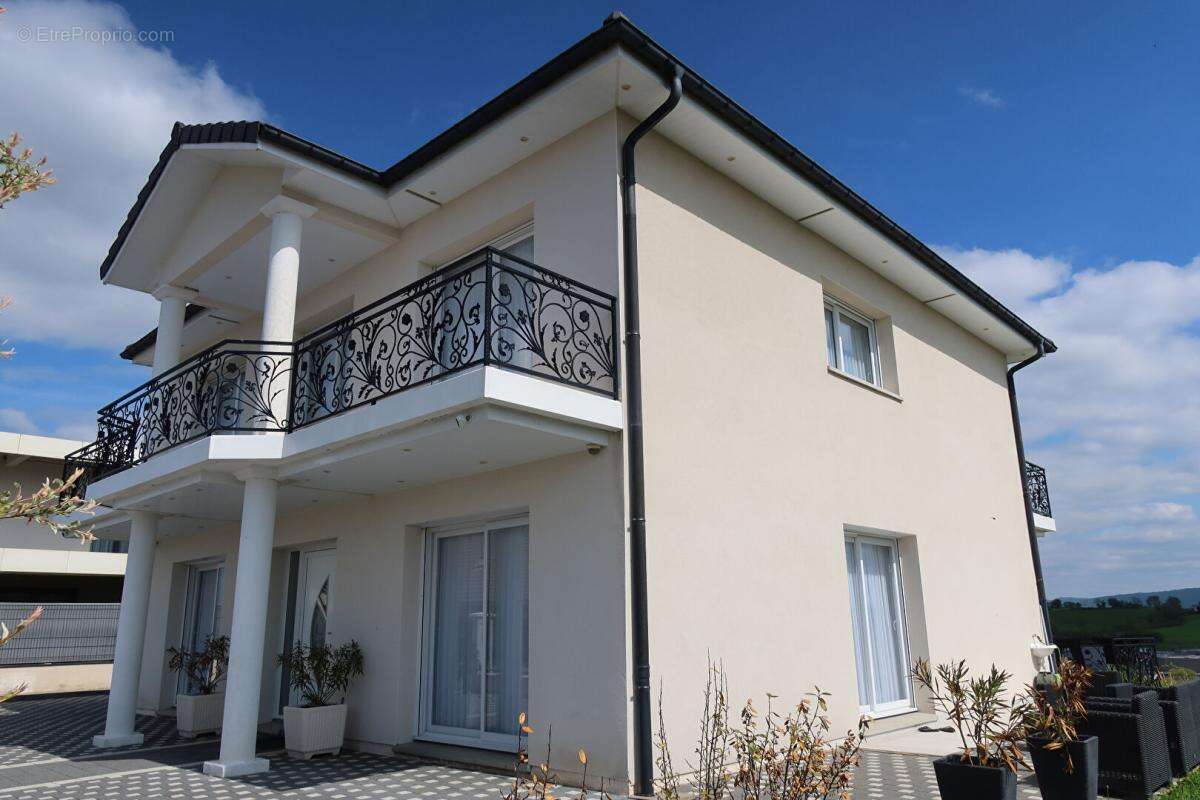 Maison d'architecte Besancon 7 pièce(s) 185 m2 - photo 3