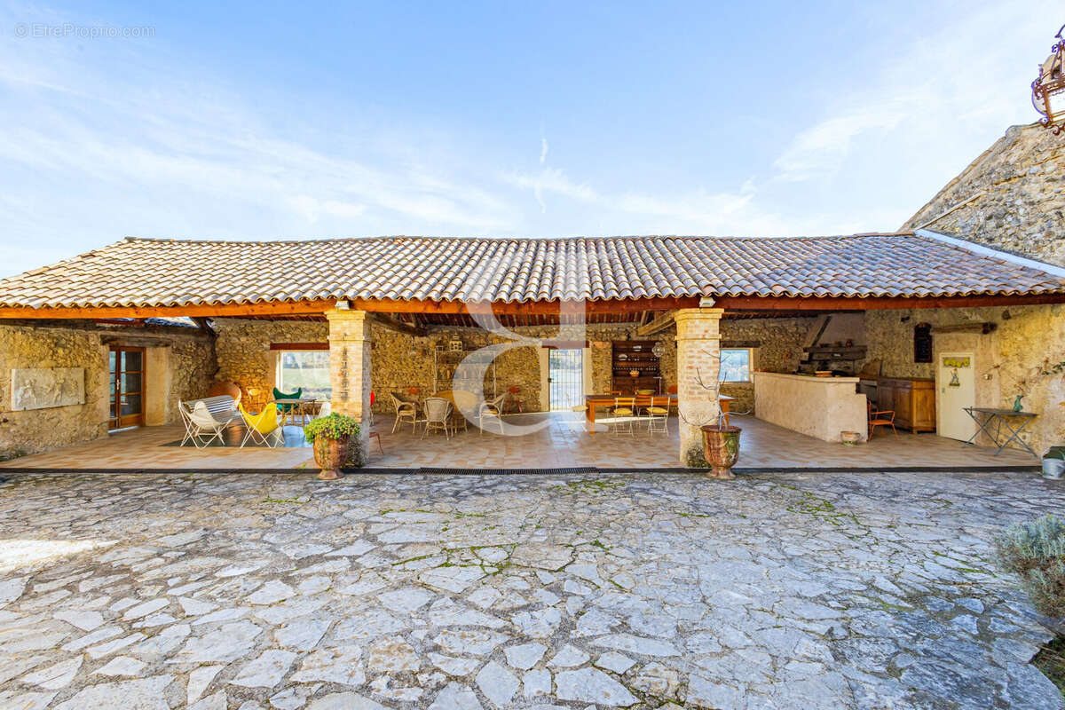 Maison à VAISON-LA-ROMAINE