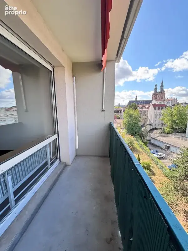 Charmant appartement 2 pièces à vendre à Mulhouse, dernier étage avec balcon , garage et cave - photo 3