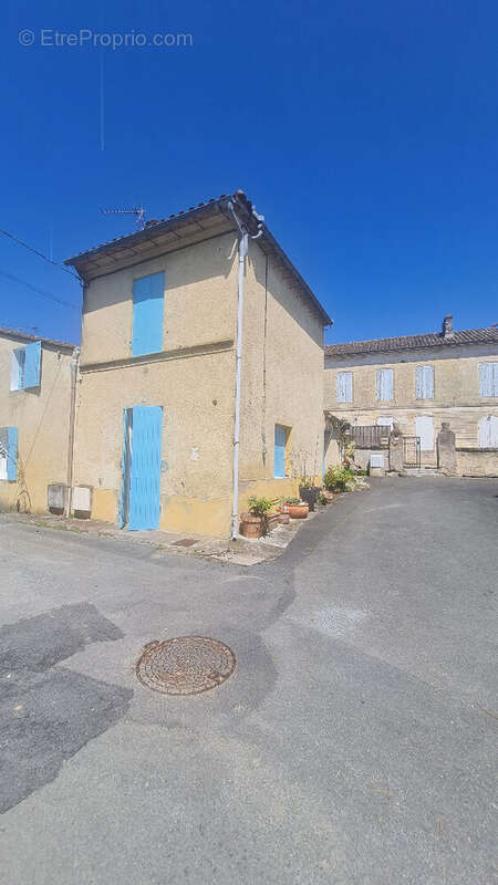 Maison à SAINT-MAGNE-DE-CASTILLON