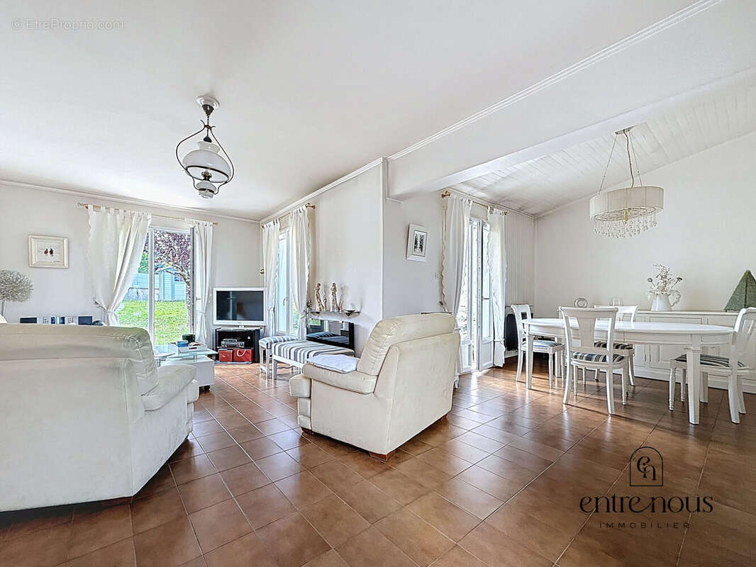 Photo 2 - Maison à BOURGOIN-JALLIEU