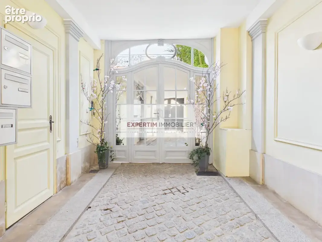 Appartement 3 pièces 95 m² à vendre à Versailles (78000) - photo 2