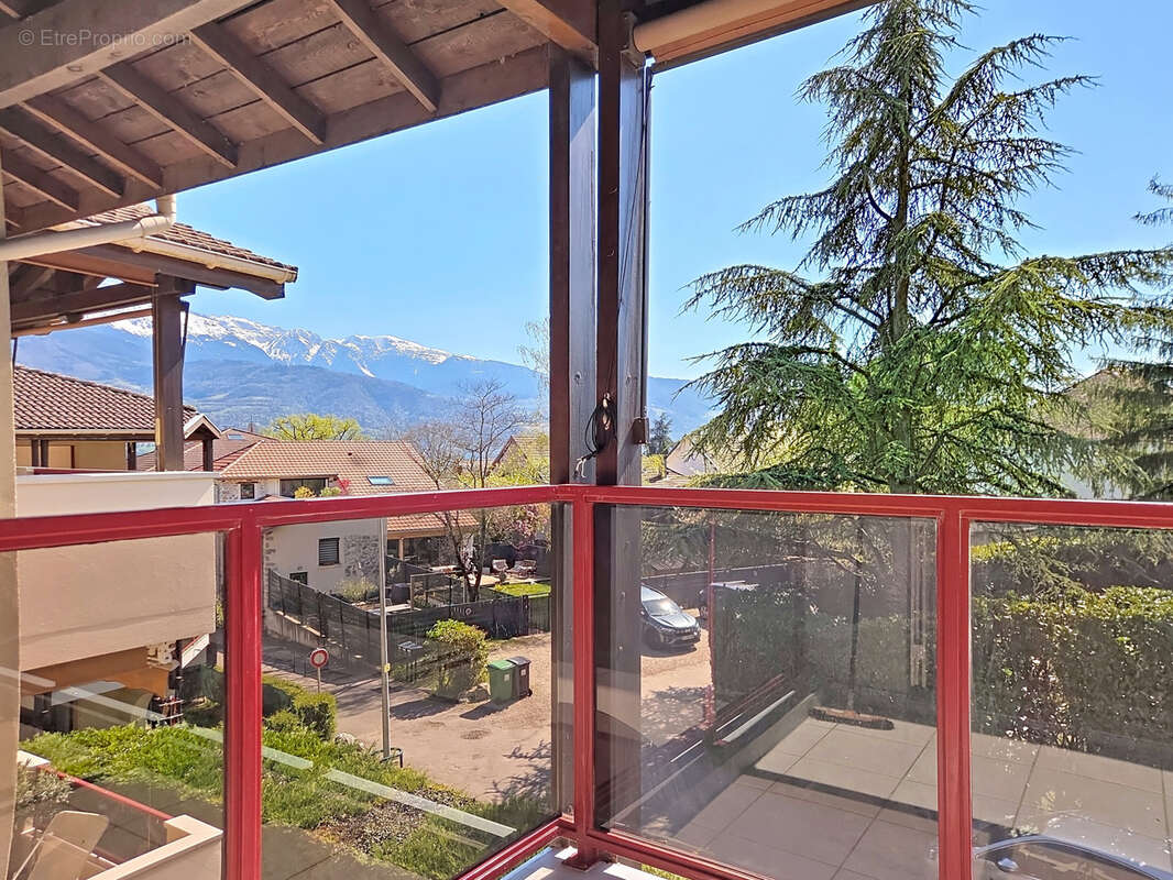 Appartement à SAINT-ISMIER