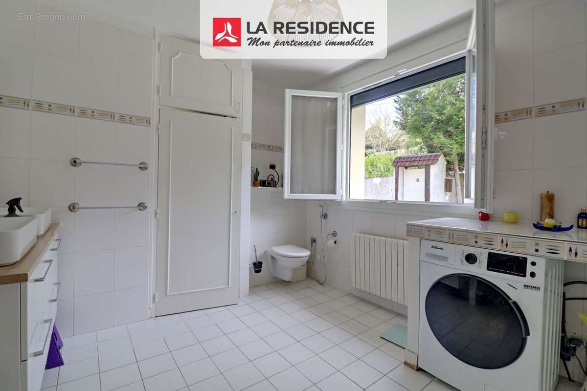 Maison 166 m² à Aulnay-Sur-Mauldre  - photo 9