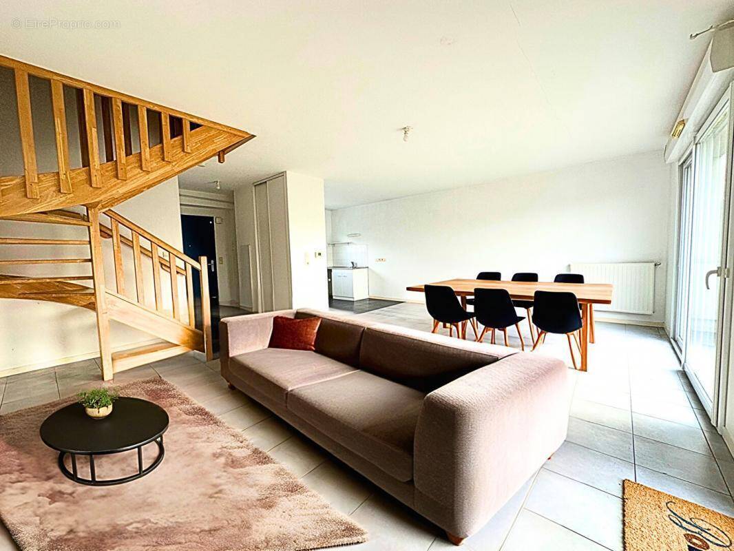 Maison à SAINTE-LUCE-SUR-LOIRE