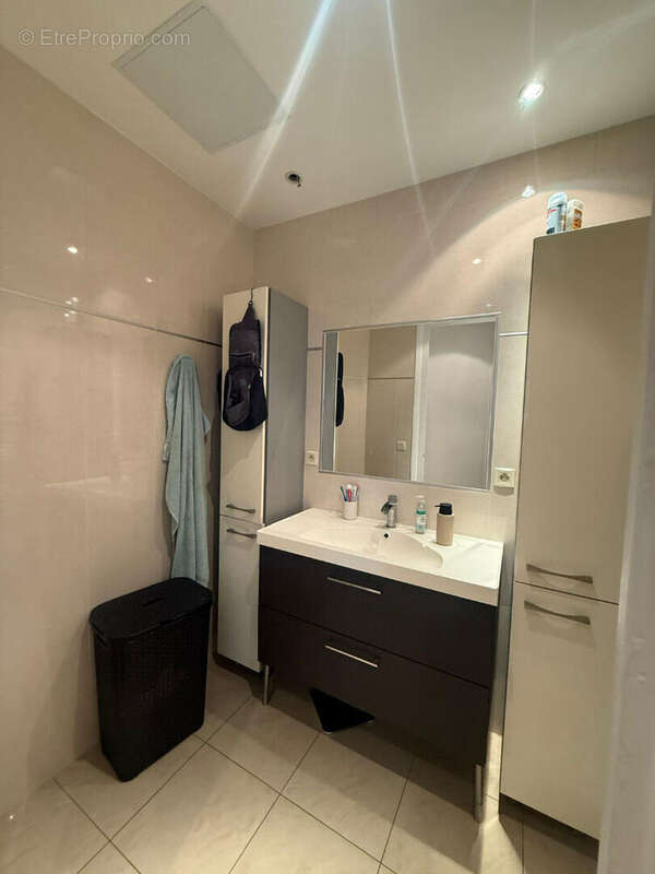 Appartement à LYON-8E