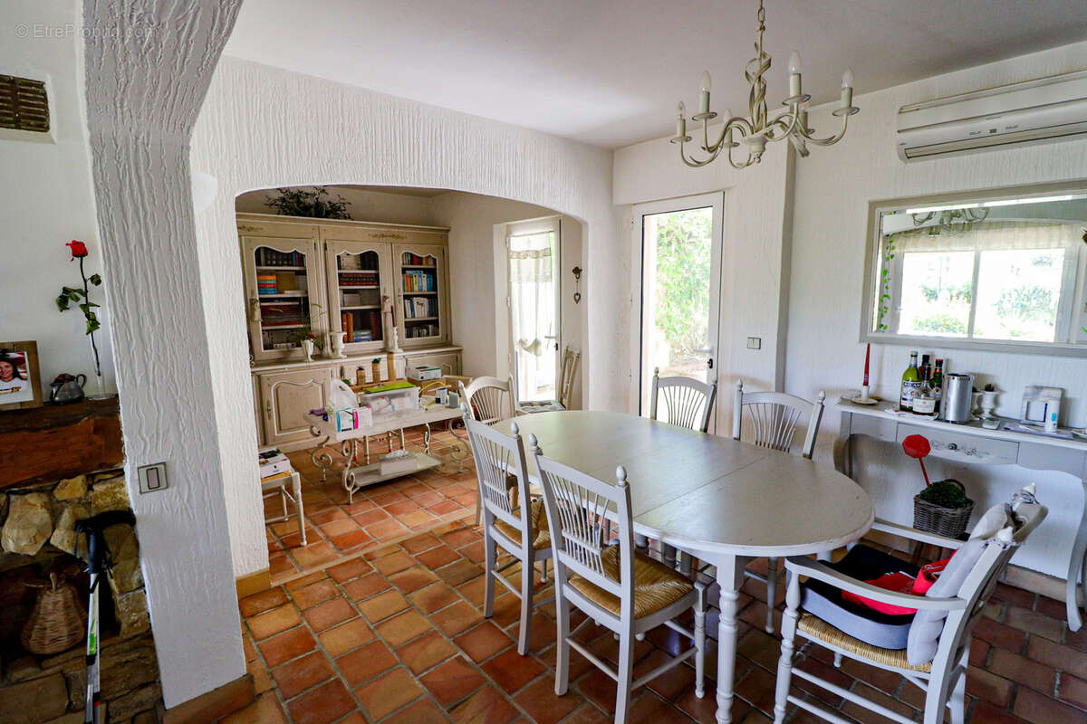 Flayosc exclusivite villa 136m2 3 chambres sur terrain 900m2 avec piscine - photo 22