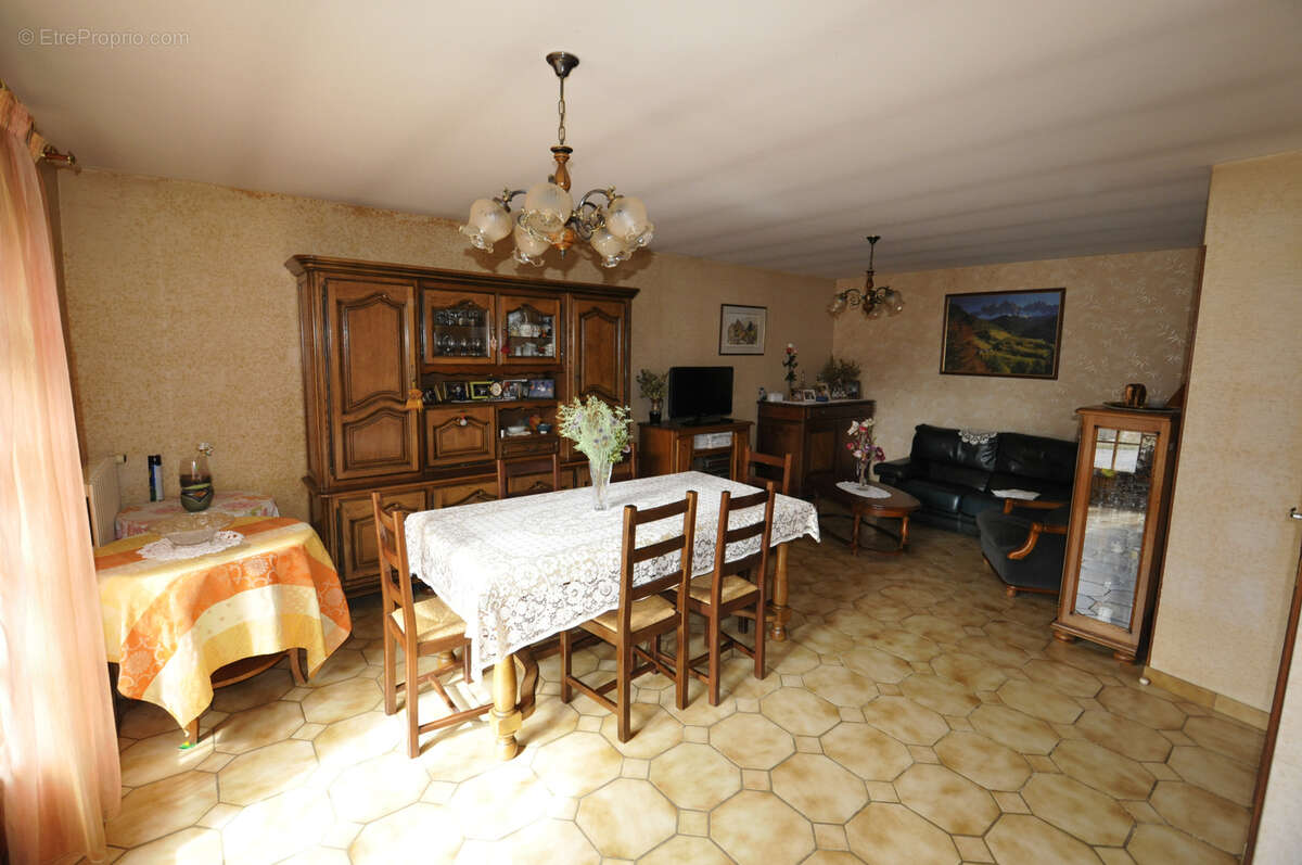 Maison à SAINT-PRIEST-LIGOURE
