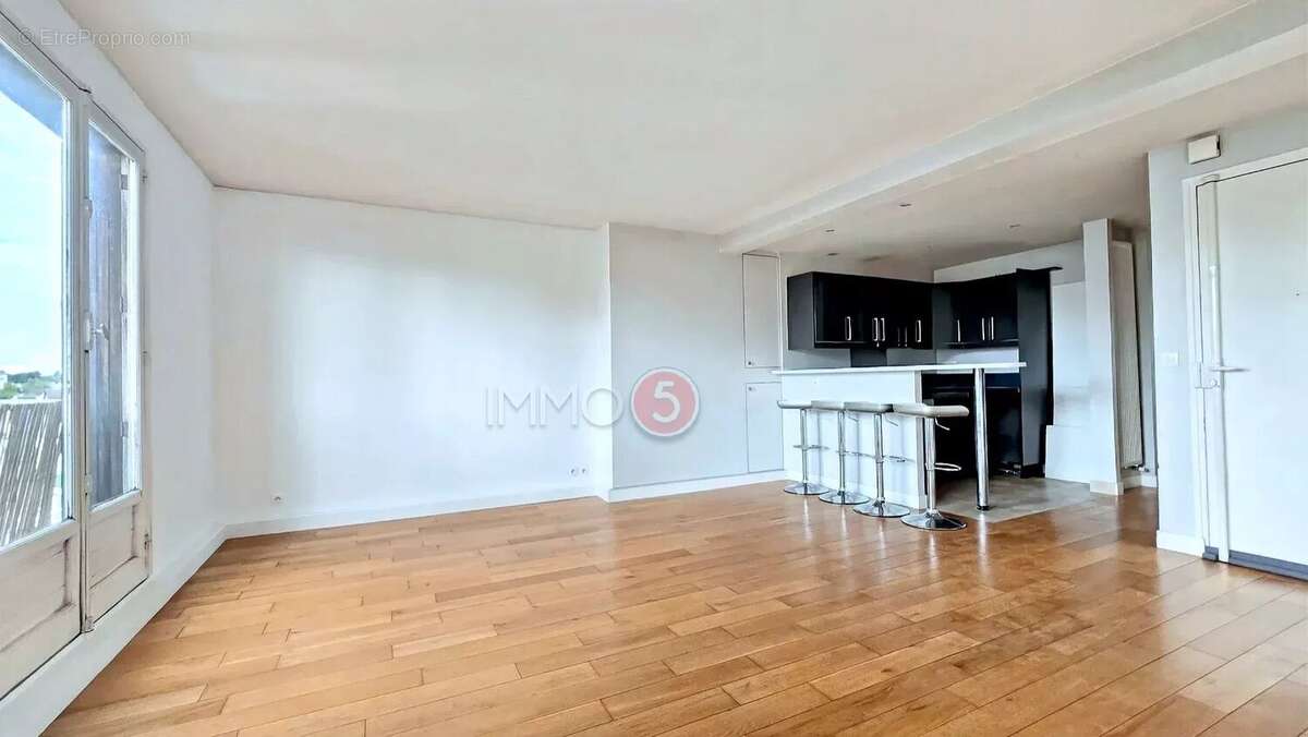 Appartement à VILLEMOMBLE