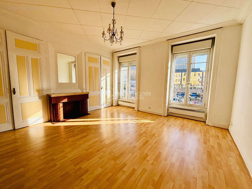 Appartement à LYON-3E
