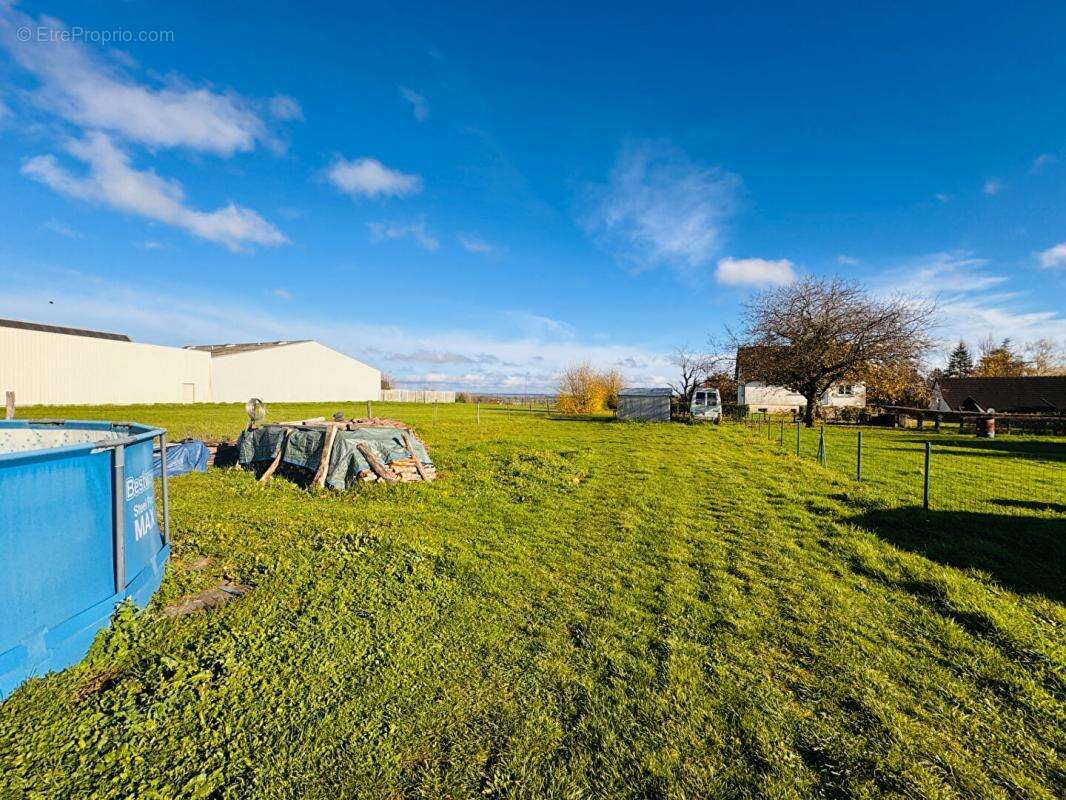 Maison à SAINT-PARIZE-LE-CHATEL