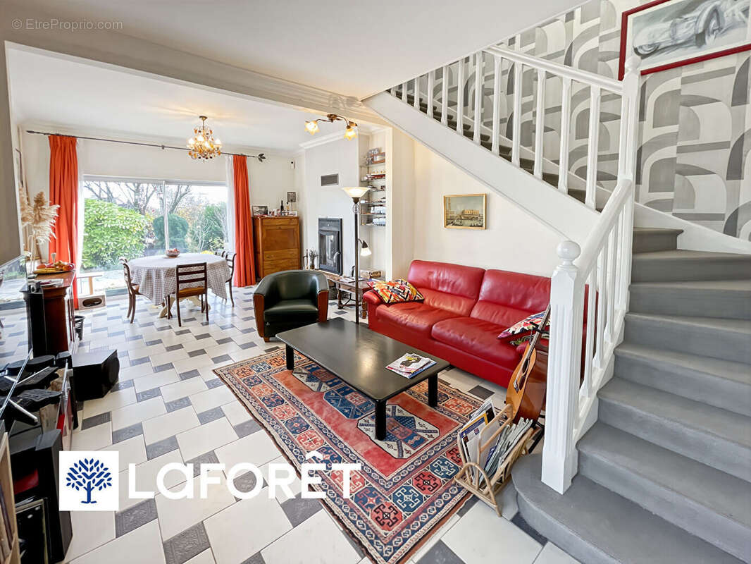 Maison à SAULX-LES-CHARTREUX