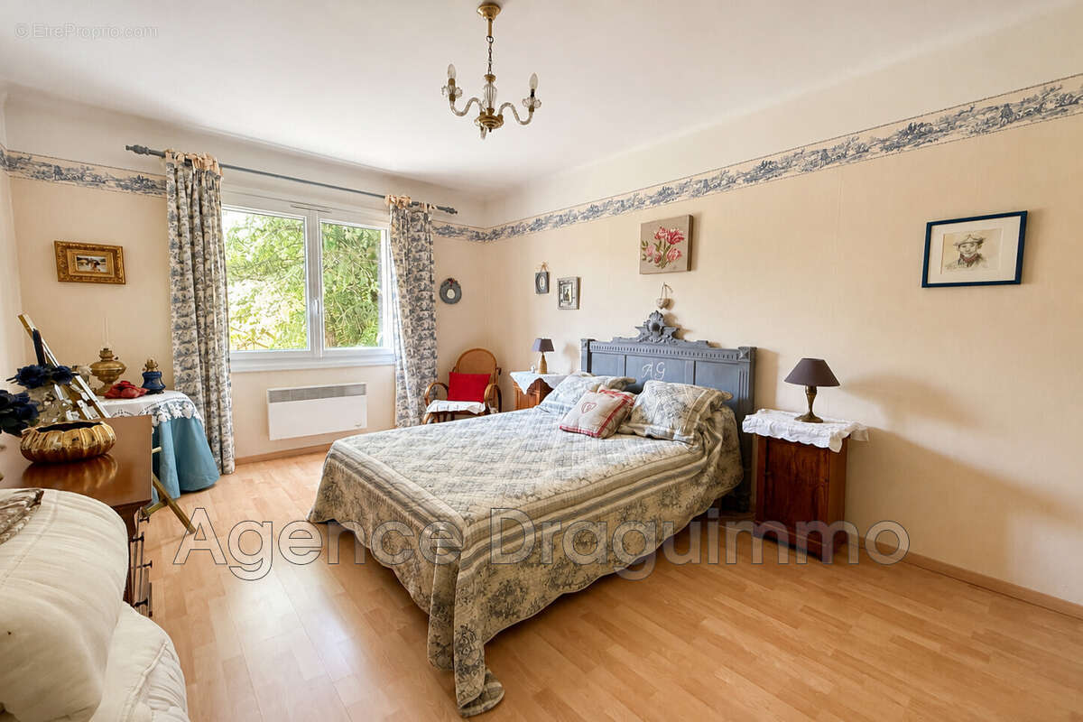 Maison 180 m² à Draguignan  - photo 9