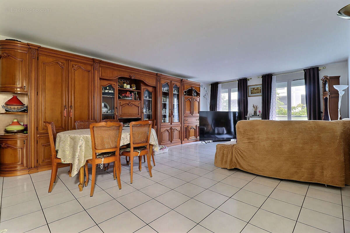 Appartement à COLOMBES