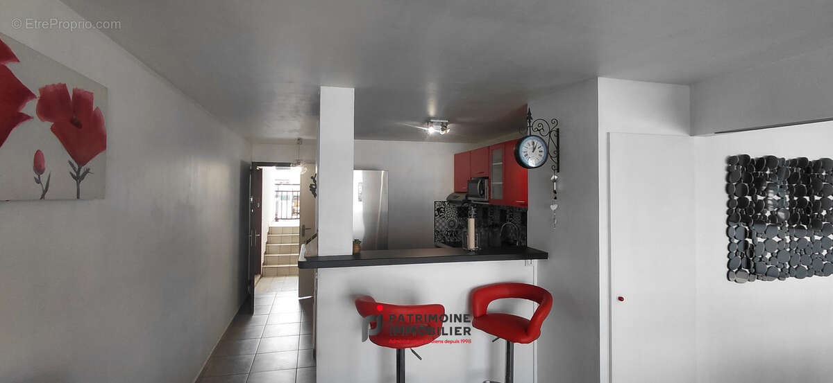 Appartement de type t2 de 43.85 m2 a vendre a pointe a pitre - photo 11