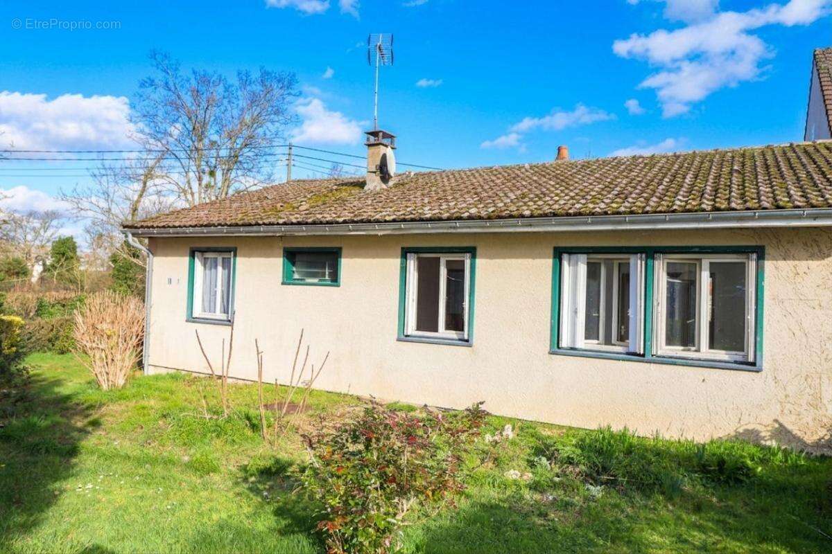 Maison à DONZY
