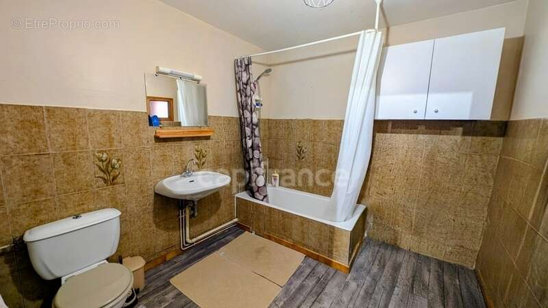 Maison à SAINT-MARTIN-DE-BELLEVILLE