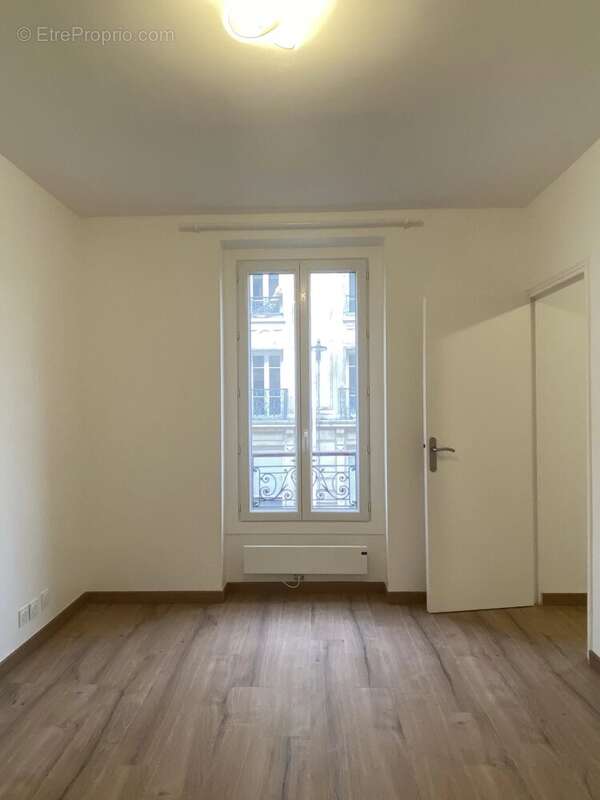Appartement à PARIS-10E