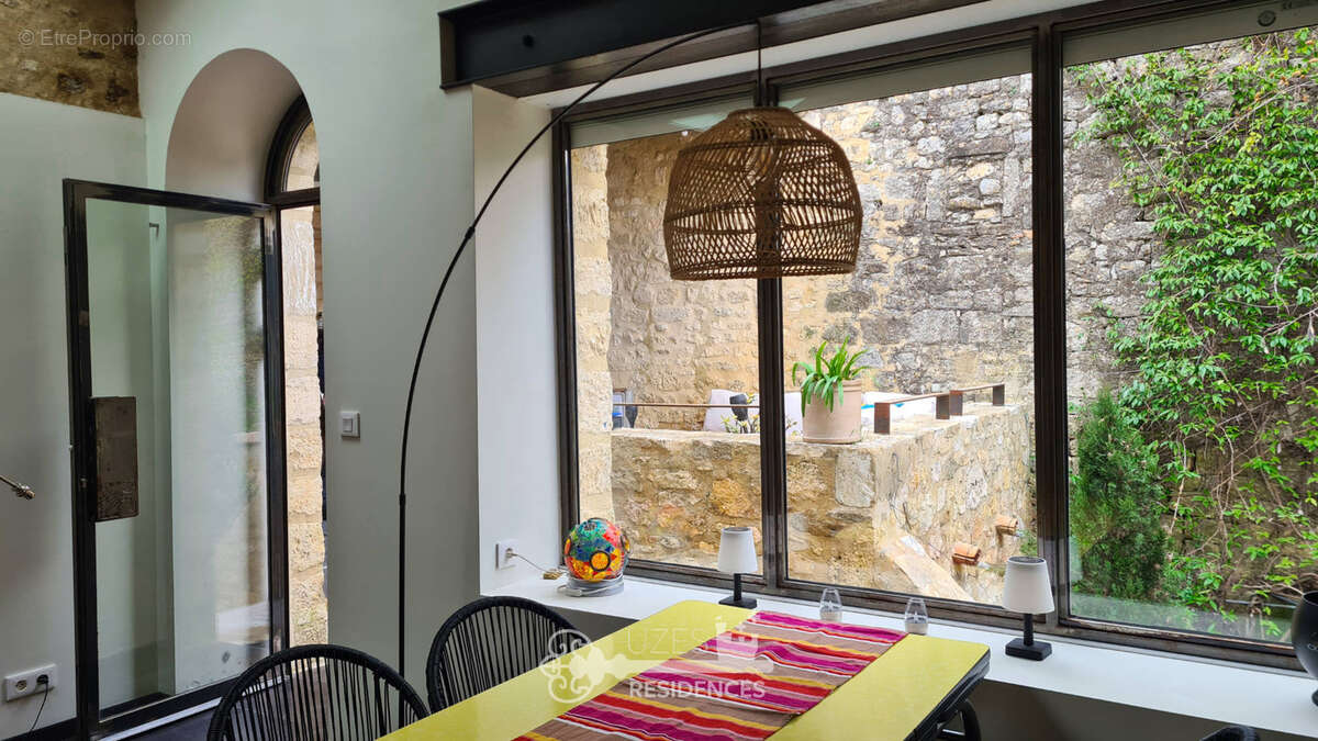 Maison à UZES