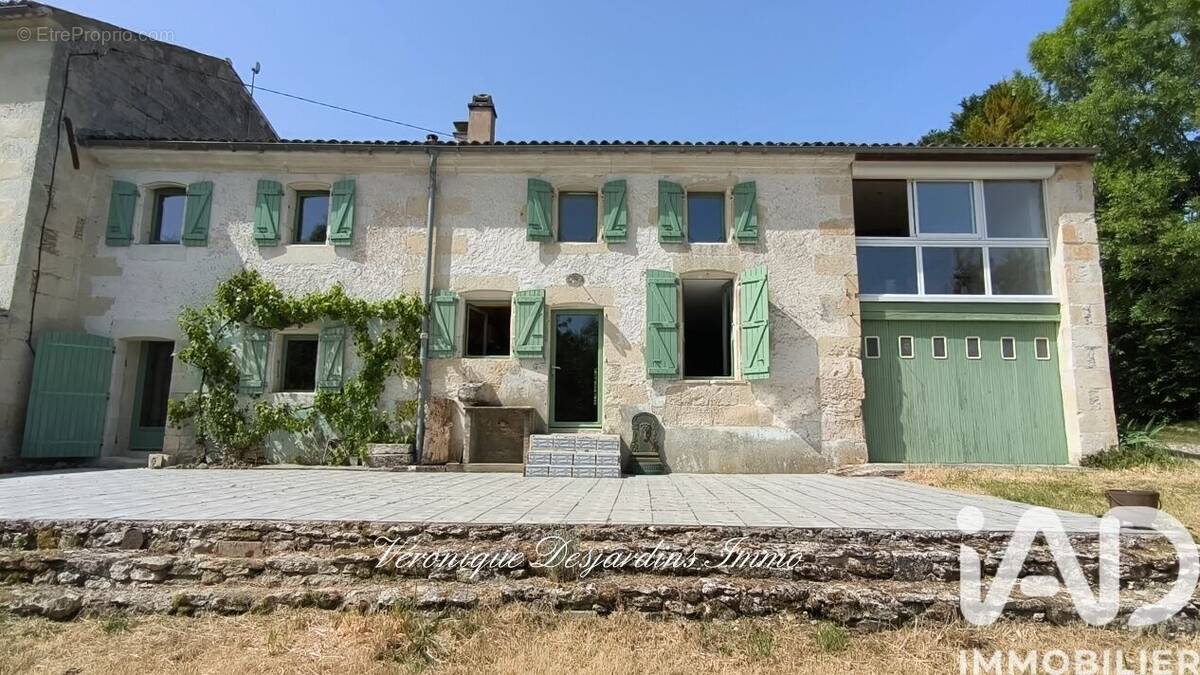 Photo 1 - Maison à SAINTES