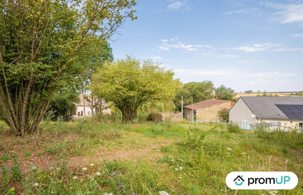 Terrain à GROSROUVRES
