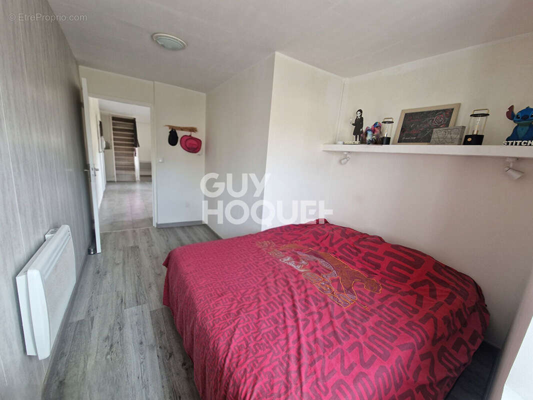 Maison à CRECY-SUR-SERRE