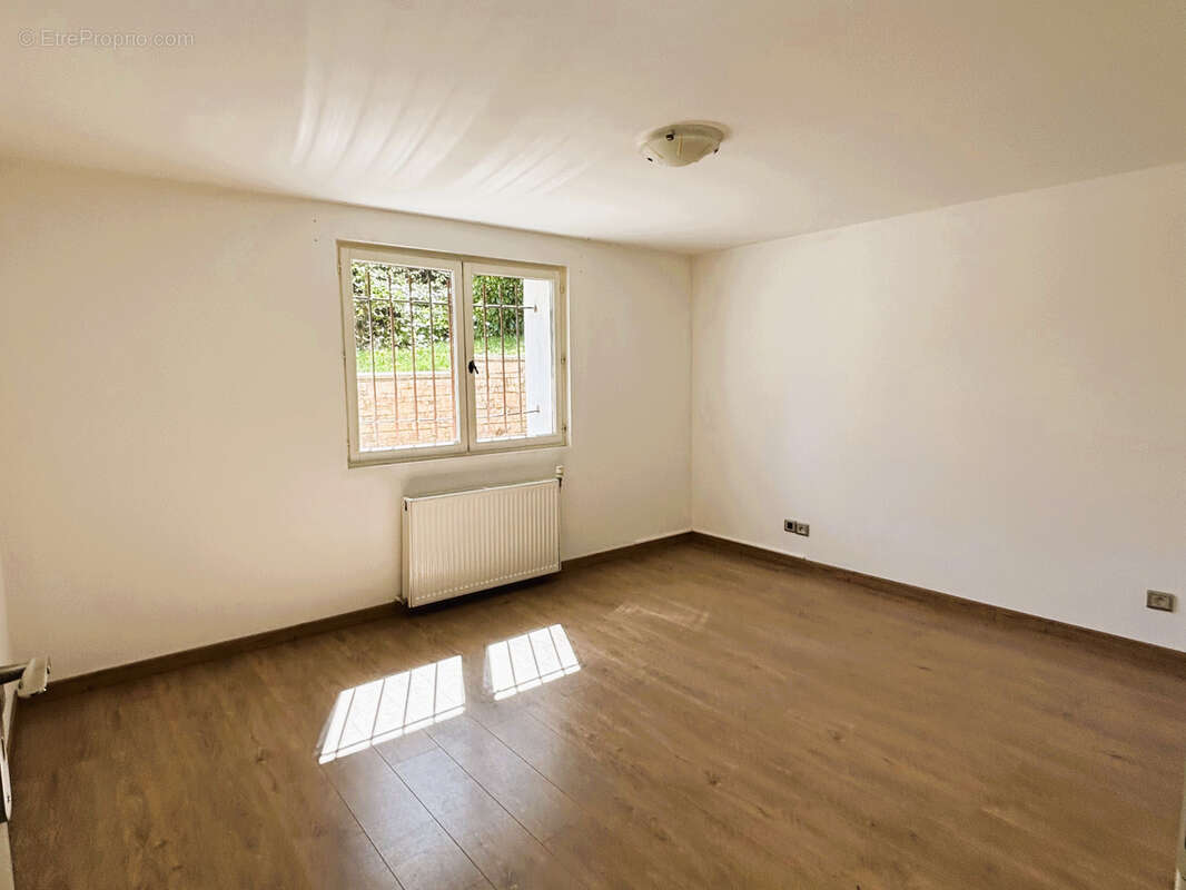 Maison à SAINT-CYR-AU-MONT-D&#039;OR