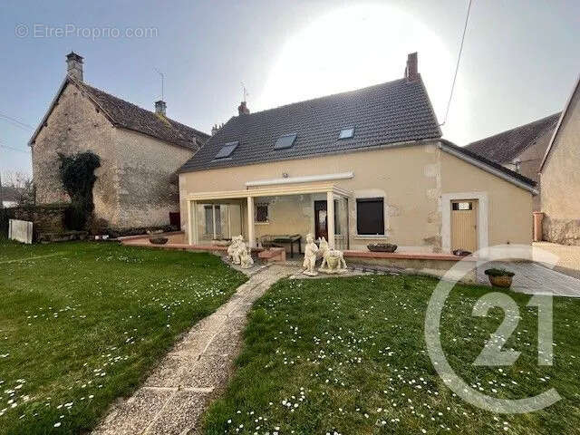 Maison à ENTRAINS-SUR-NOHAIN