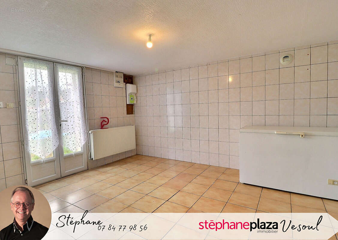 Maison à MONTIGNY-LES-VESOUL