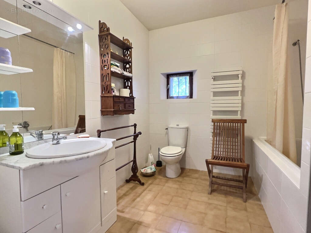 Maison à ROUSSILLON