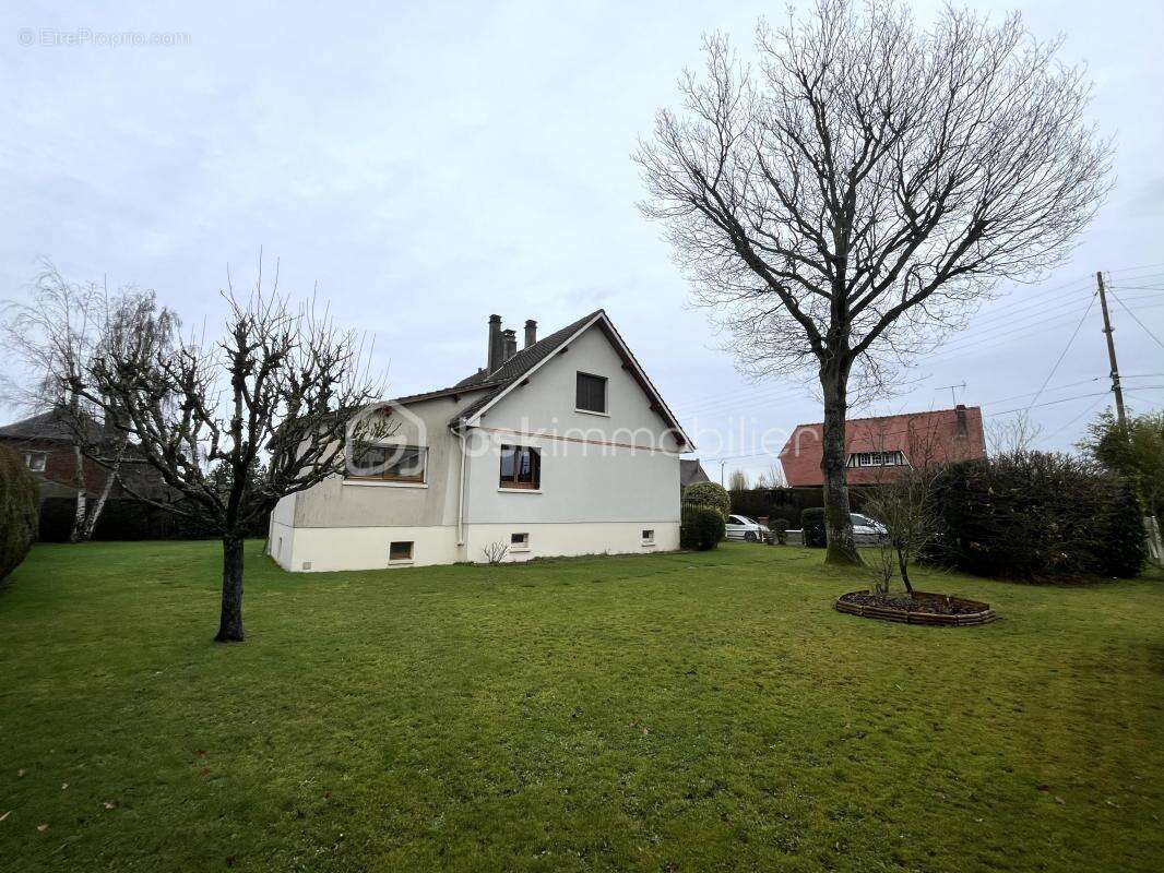 Maison à LA SAUSSAYE