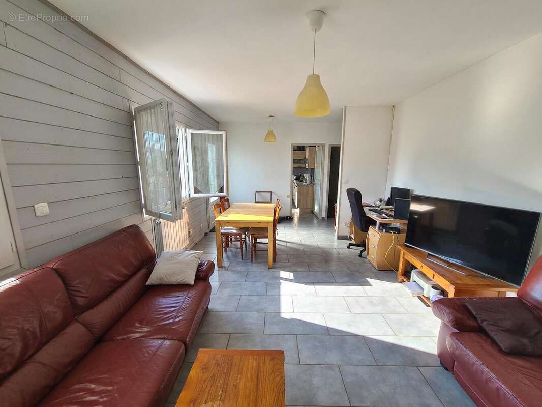 Photo 2 - Maison à CARBON-BLANC