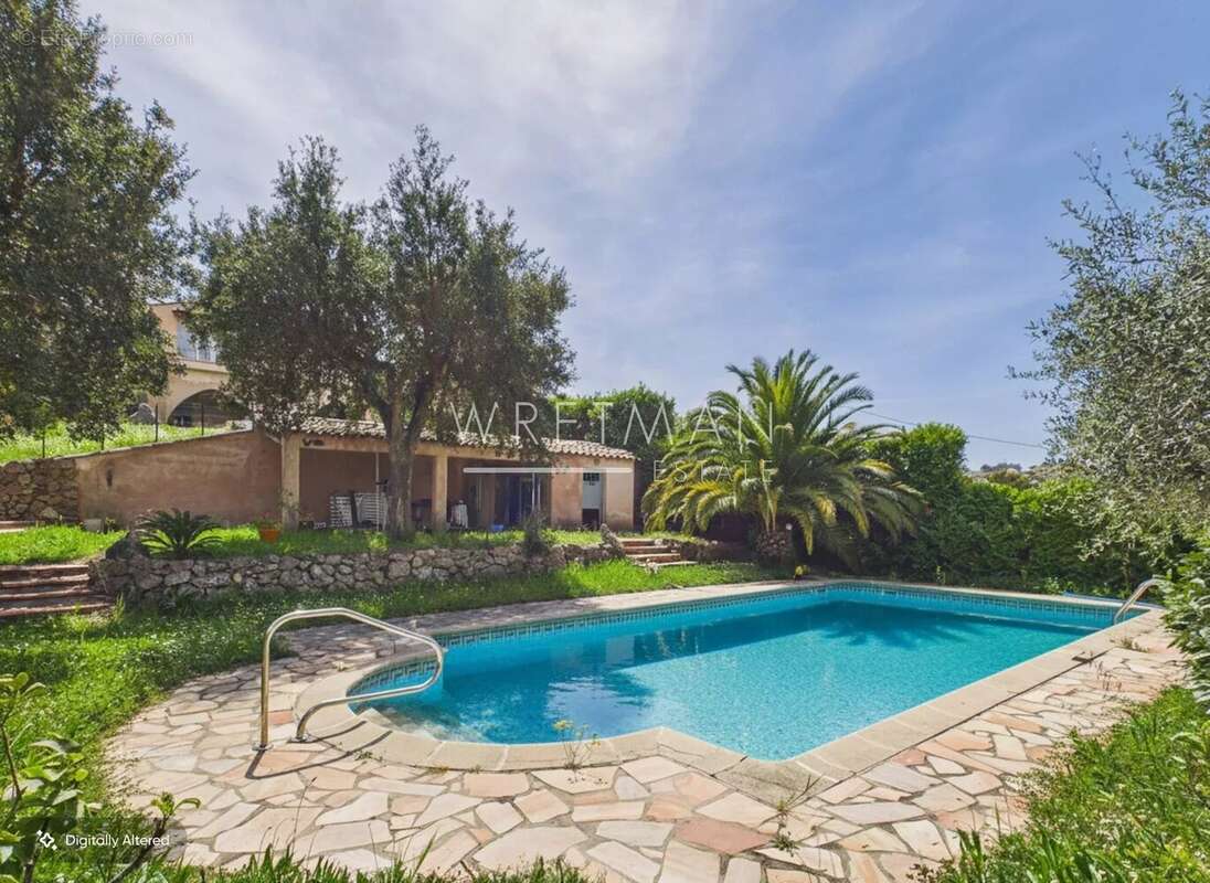Maison à MANDELIEU-LA-NAPOULE