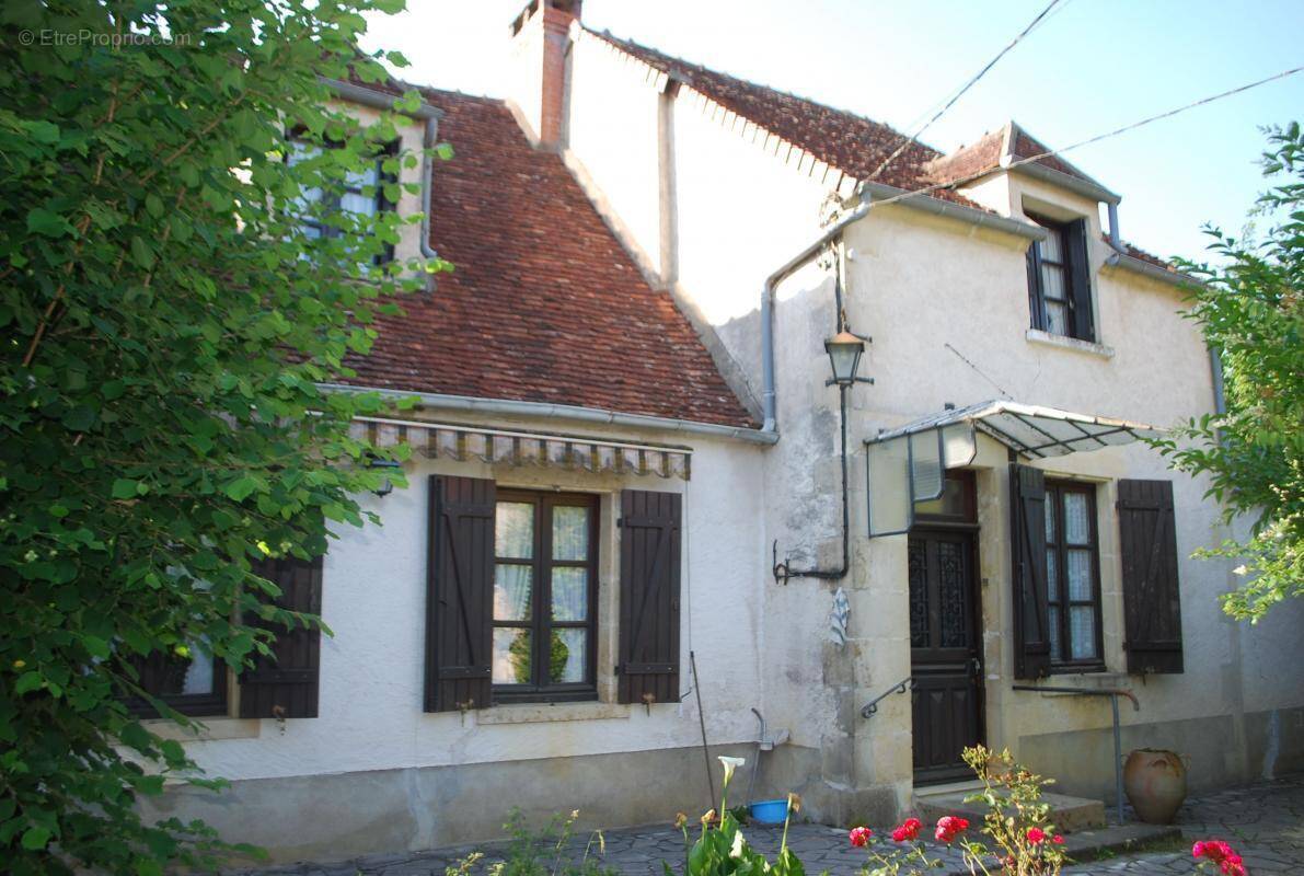 Maison à SAINT-MALO-EN-DONZIOIS