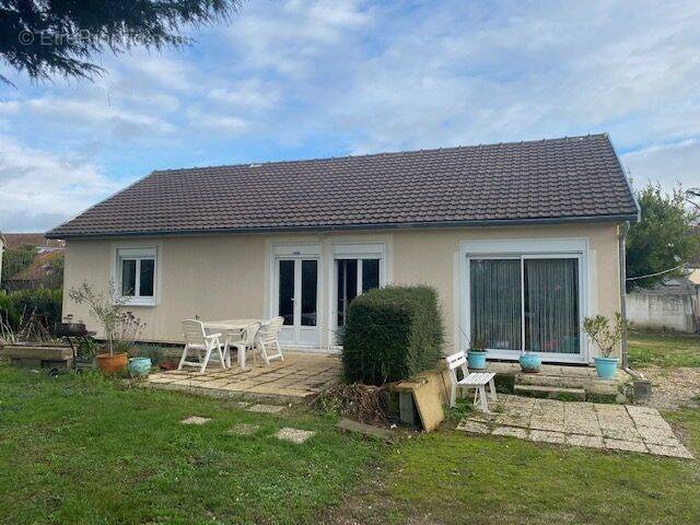 Maison à SAINT-REMY-DES-MONTS