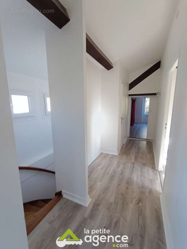 Maison à JUSSY-LE-CHAUDRIER