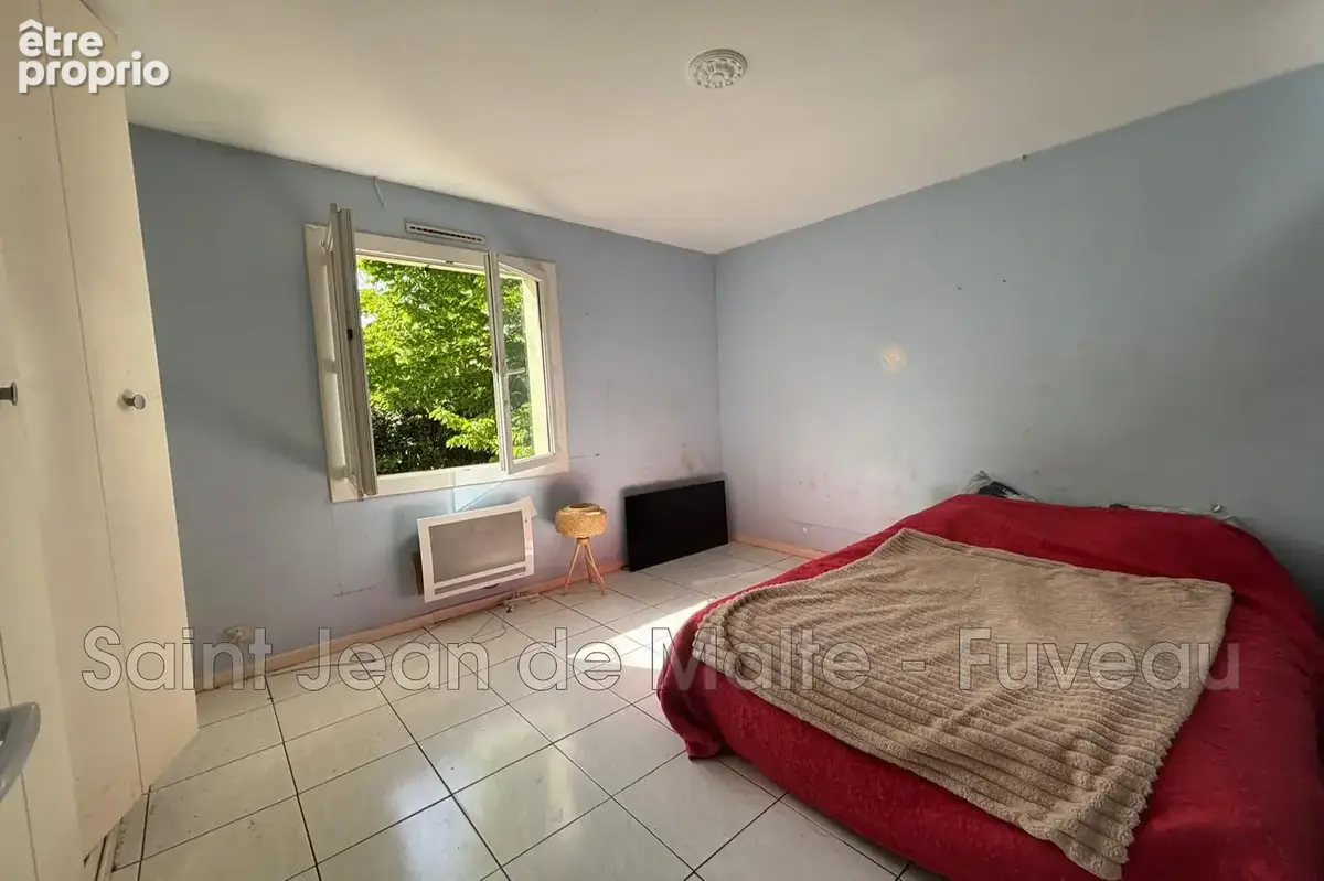 Maison 5 pièces 142 m² à vendre à Greasque (13850) - photo 9