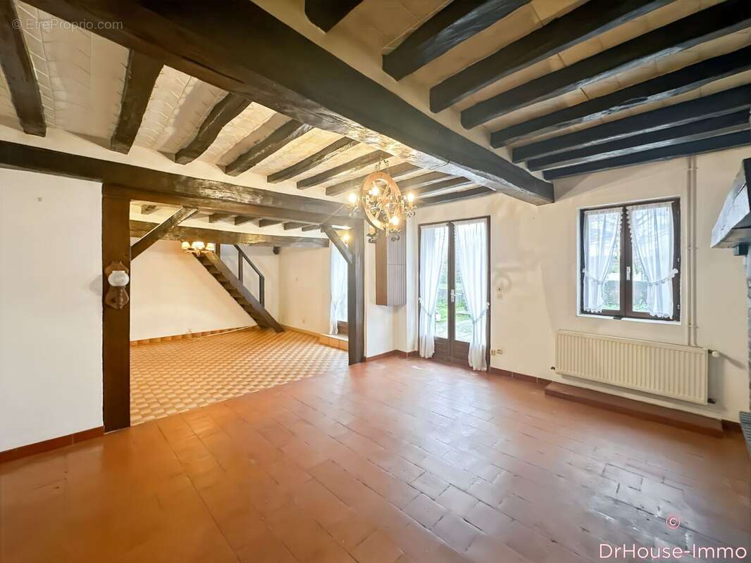 Maison 107 m² à Saint-Germain-De-La-Coudre  - photo 2