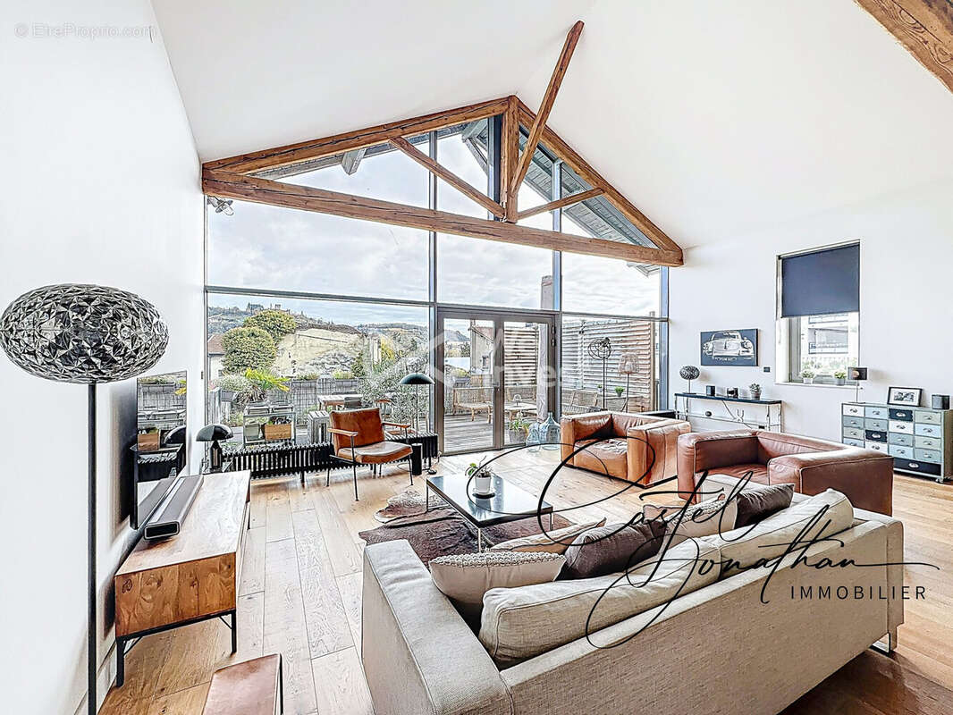 Appartement à SAINT-ROMAIN-EN-GAL